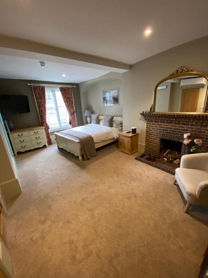 The Peppermill Town House Hotel & Restaurant Devizes Exterior photo